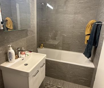 3 bright room with parking in Bellevue – Exclusivity - Photo 4