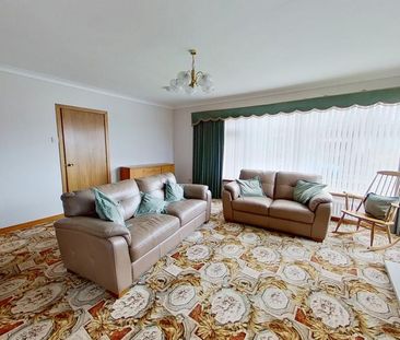 3 bedroom detached house to rent - Photo 2