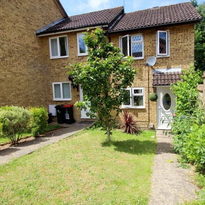 Hollingbourne Crescent, Tollgate Hill - Photo 1