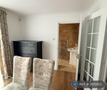 4 bedroom detached house to rent - Photo 3