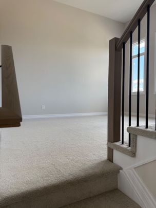 For Lease - 351 Les Emmerson Drive, Barrhaven, Ontario - Photo 1