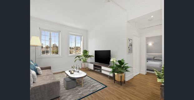 Bright One Bedroom Unfurnished Apartment - Photo 1