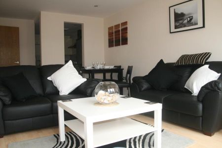 2 bedroom apartment to rent - Photo 2