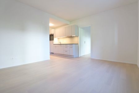 "moderne 2.5-Zimmer-Wohnung mit eigener Waschmaschine" - Photo 2
