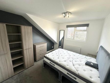 Stanhope Drive (room 5), Horsforth, Leeds - Photo 3