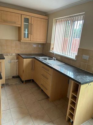2 bedroom terraced house to rent - Photo 1