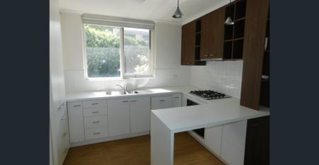 LOCATION, LOCATION, LOCATION! - Photo 2