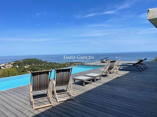 Villa contemporaine vue mer à louer à l'Ile Rousse - Photo 1