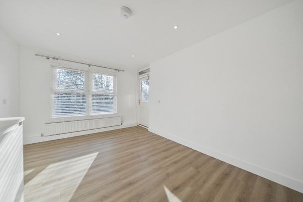 Hope Close, London, SE12 - Photo 1