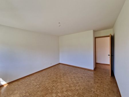 Rent a 4 ½ rooms apartment in Balerna - Photo 4