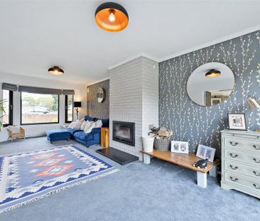 5 bedroom detached house to rent - Photo 2