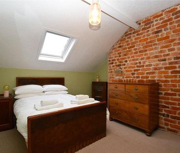 3 bedroom terraced house to rent - Photo 5