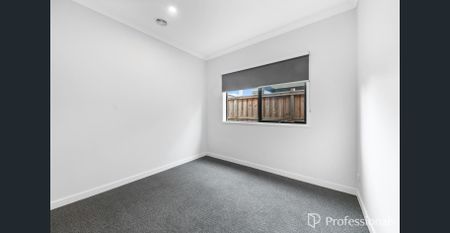 Family-Friendly 4-Bedroom Gem! - Photo 4