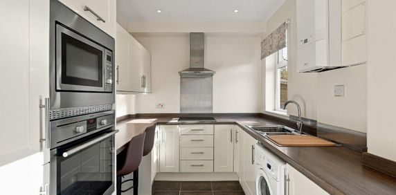 4 bedroom terraced house to rent - Photo 2