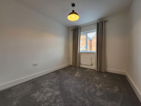 3 bedroom semi-detached house to rent - Photo 5