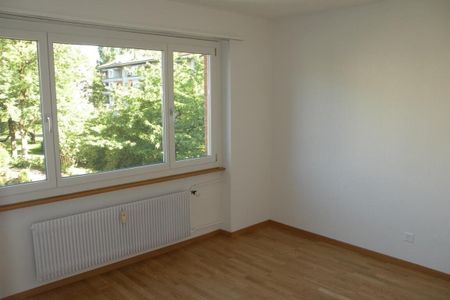 Charming 4-room apartment in a central location - Photo 2