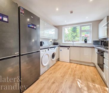 1 bedroom in a house share to rent - Photo 3