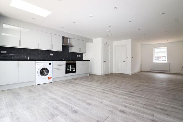 2 bedroom terraced house to rent - Photo 1
