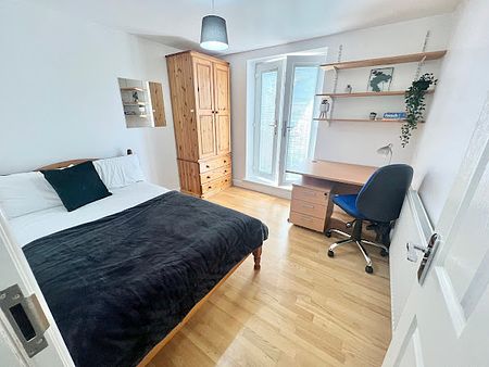 2 Bedrooms, 14 Willowbank Mews Flat 2 – Student Accommodation Coventry - Photo 4