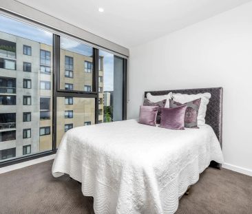 Spacious One Bedroom in "Koben" in Campbell - Photo 3