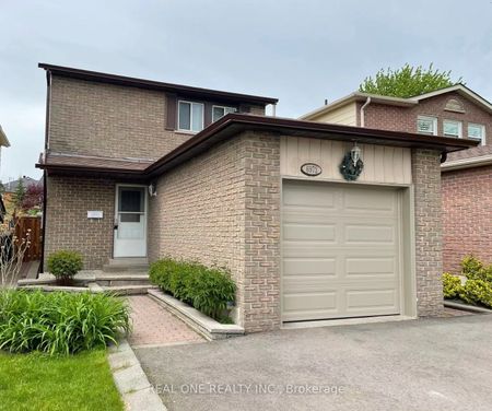 Detached Home For Lease | W8130860 - Photo 3