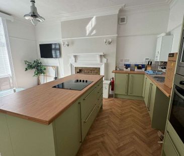 Beautifully refurbished shared house, quiet location - Photo 6