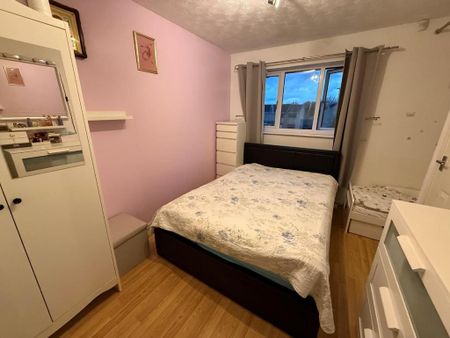 2 bedroom semi-detached house to rent - Photo 3