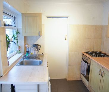 3 Bed Terraced House, Vernon Road, E15 - Photo 1