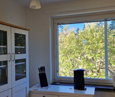 Per Hallströms väg, Nacka - Photo 1