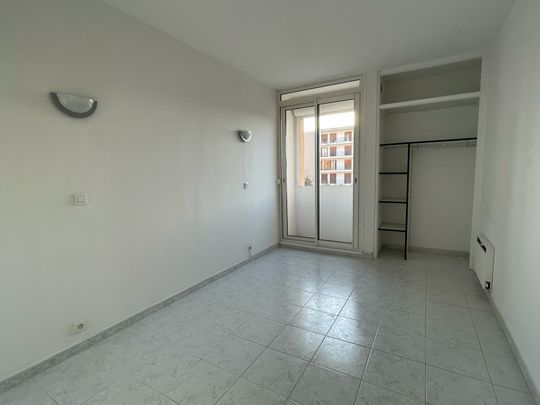 Location Appartement 3 pièces 55m² HYERES 83400 - Photo 1