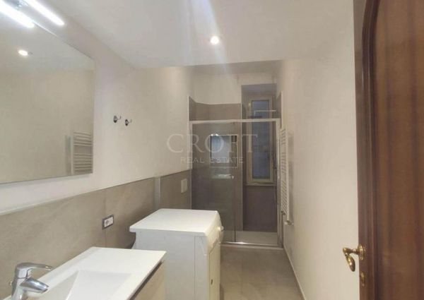Monteverde Vecchio: Modern 2 bedroom, 2 bath, large living room, separate kitchen. Bright, silent, parquet floors, situated in lovely period building, excellent area, near park. Ref. 2364.