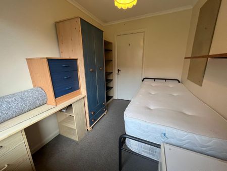 5 bedroom terraced house to rent - Photo 4