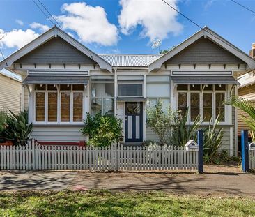 GRAFTON, 3 BEDROOMS - Photo 2