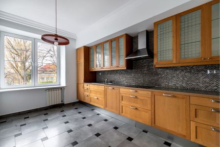 Metro, kamienica, po malowaniu - Фото 5