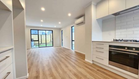 MODERN LOW MAINTENANCE HOME - Photo 2