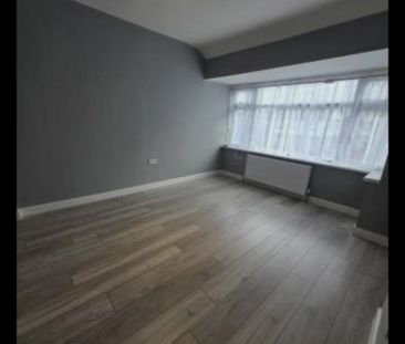 Studio to rent - Photo 6