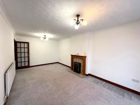 Newland Gardens, Cradley Heath - Photo 2