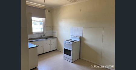 Neat, tidy and close to everything! - Photo 4