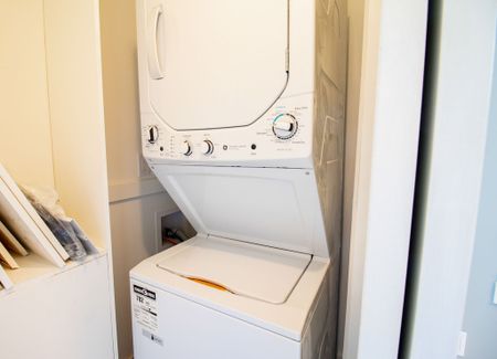 ALL INCLUSIVE 2 BEDROOM UPPER UNIT IN WELLAND!! - Photo 3