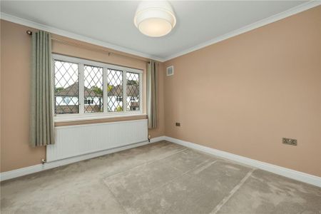 5 bedroom detached house to rent - Photo 4