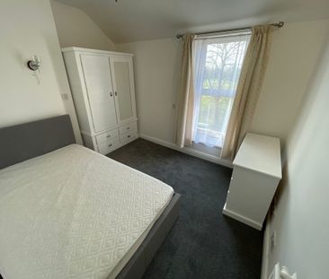 1 bedroom Apartment to let - Photo 1