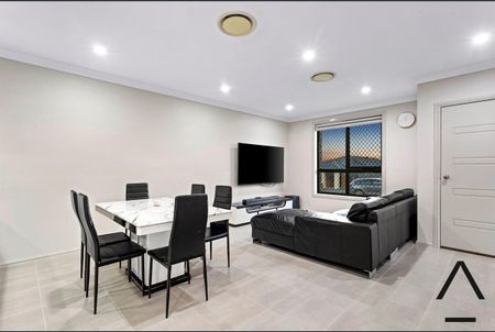 33 Sheila Street, Grantham Farm NSW 2765 - House For Rent | Domain - Photo 2