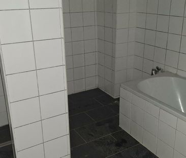 Neusanierte Wohnung mit Jahresbeginn startbereit- wird gerade kompl... - Photo 4
