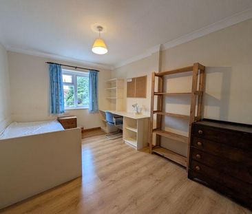 6 bedroom semi-detached house to rent - Photo 5