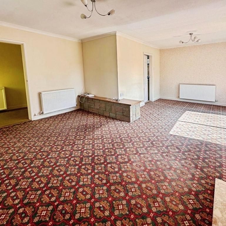 3 bedroom bungalow to rent - Photo 1