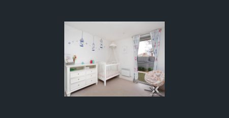 Exceptional Living in Maidstone’s Finest Apartment - Photo 4