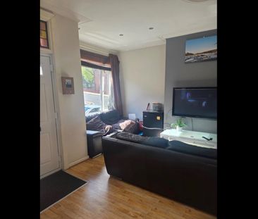 Room in a Shared House, Village Terrace, LS4 - Photo 3