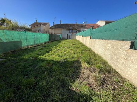 Location Maison 3 pièces 70m² ST PAUL DE VARAX 01240 - Photo 4
