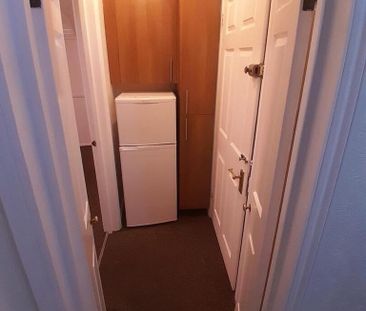 Studio to rent - Photo 6