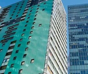 Traumhafte Wienerbergcity-Wohnung über den Dächern Wiens mit Skypool - Photo 3